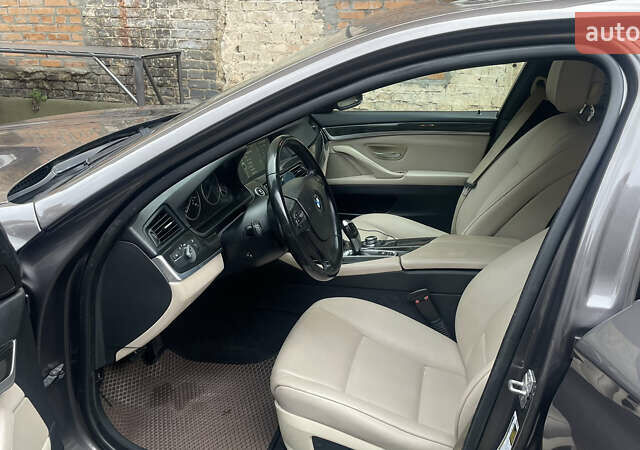 Серый БМВ 5 Серия, объемом двигателя 3 л и пробегом 315 тыс. км за 10000 $, фото 17 на Automoto.ua