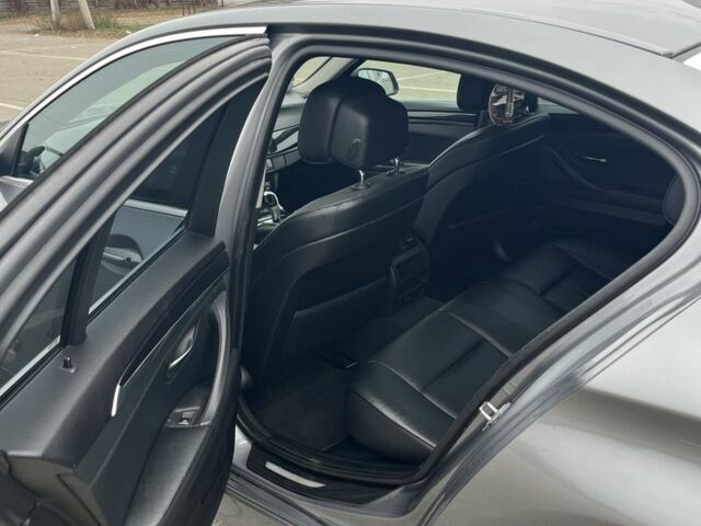 Серый БМВ 5 Серия, объемом двигателя 2 л и пробегом 270 тыс. км за 13500 $, фото 11 на Automoto.ua