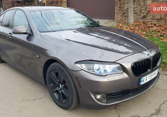 Сірий БМВ 5 Серія, об'ємом двигуна 3 л та пробігом 316 тис. км за 10400 $, фото 26 на Automoto.ua