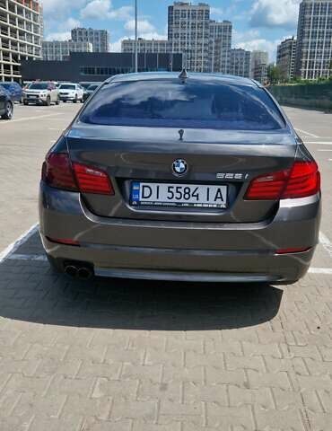 Сірий БМВ 5 Серія, об'ємом двигуна 3 л та пробігом 189 тис. км за 13100 $, фото 2 на Automoto.ua