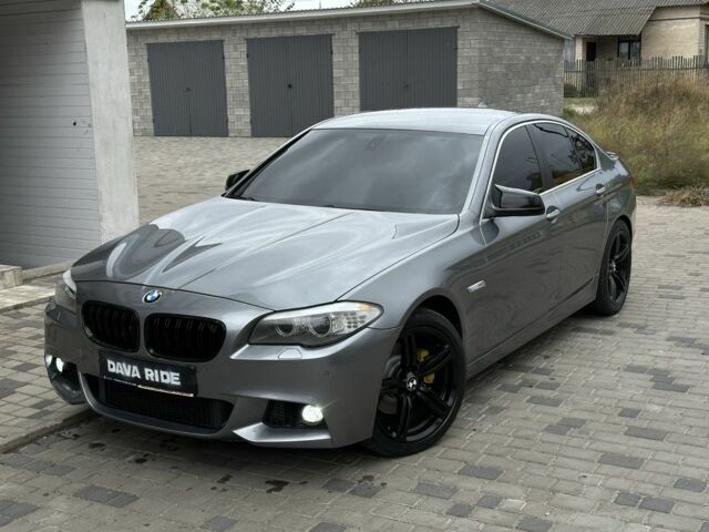 Серый БМВ 5 Серия, объемом двигателя 2 л и пробегом 335 тыс. км за 13500 $, фото 2 на Automoto.ua