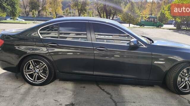 БМВ 5 Серия 2010 в Киеве на Automoto.ua Серый БМВ 5 Серия, объемом двигателя 3.5 л и пробегом 138 тыс. км за 25500 $, фото 7 на Automoto.ua