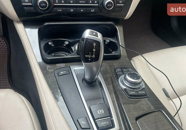 Серый БМВ 5 Серия, объемом двигателя 3 л и пробегом 315 тыс. км за 10000 $, фото 18 на Automoto.ua