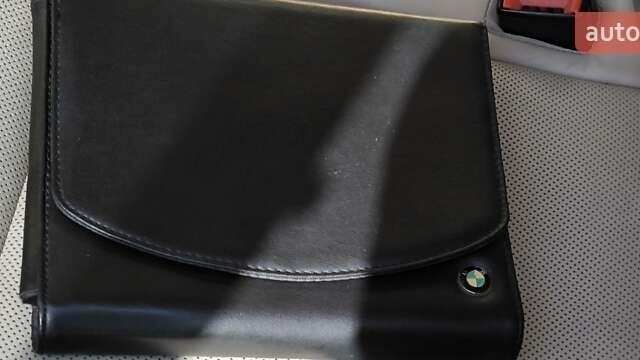 БМВ 5 Серия 2010 в Киеве на Automoto.ua Серый БМВ 5 Серия, объемом двигателя 3.5 л и пробегом 138 тыс. км за 25500 $, фото 19 на Automoto.ua