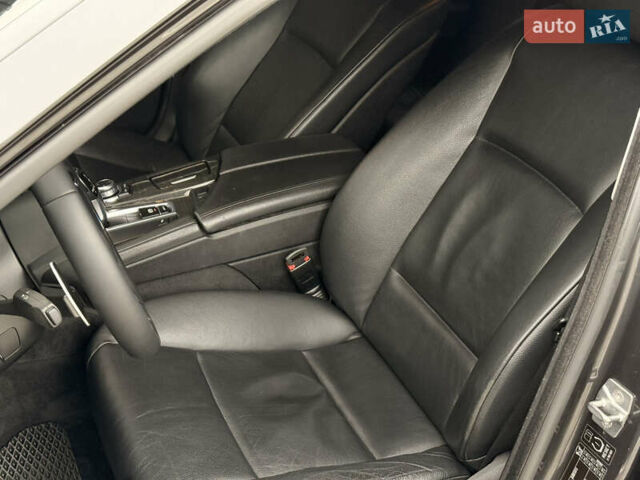 Серый БМВ 5 Серия, объемом двигателя 2.5 л и пробегом 270 тыс. км за 11800 $, фото 17 на Automoto.ua