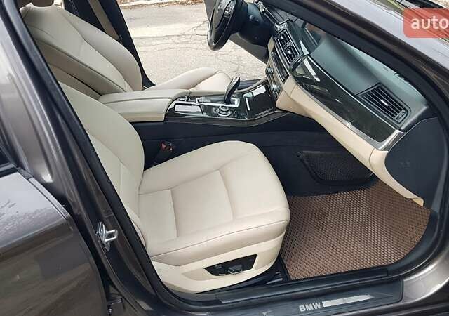 Сірий БМВ 5 Серія, об'ємом двигуна 3 л та пробігом 316 тис. км за 10400 $, фото 20 на Automoto.ua