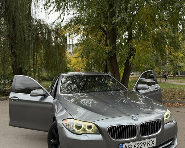 Серый БМВ 5 Серия, объемом двигателя 2.99 л и пробегом 371 тыс. км за 16400 $, фото 12 на Automoto.ua