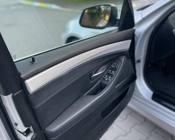 Серый БМВ 5 Серия, объемом двигателя 2.99 л и пробегом 213 тыс. км за 17800 $, фото 28 на Automoto.ua