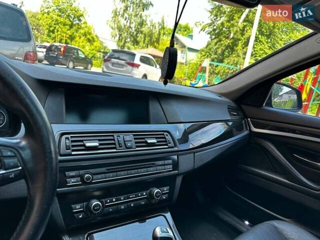 Серый БМВ 5 Серия, объемом двигателя 3 л и пробегом 275 тыс. км за 15500 $, фото 7 на Automoto.ua