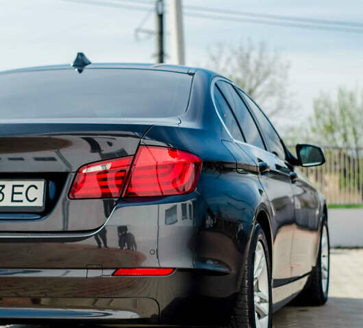 Сірий БМВ 5 Серія, об'ємом двигуна 2 л та пробігом 253 тис. км за 13500 $, фото 4 на Automoto.ua