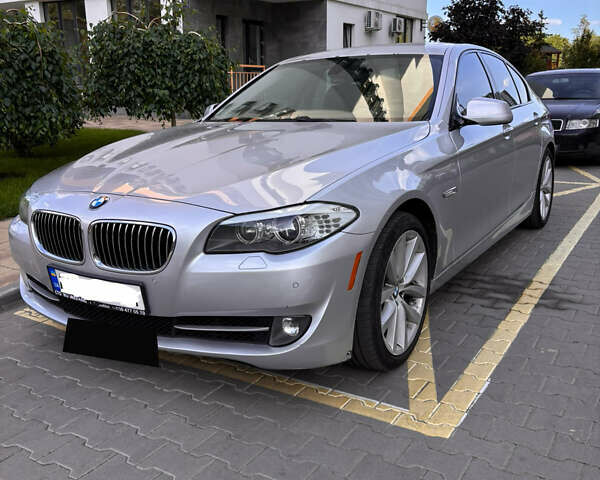 Серый БМВ 5 Серия, объемом двигателя 3 л и пробегом 147 тыс. км за 14399 $, фото 2 на Automoto.ua