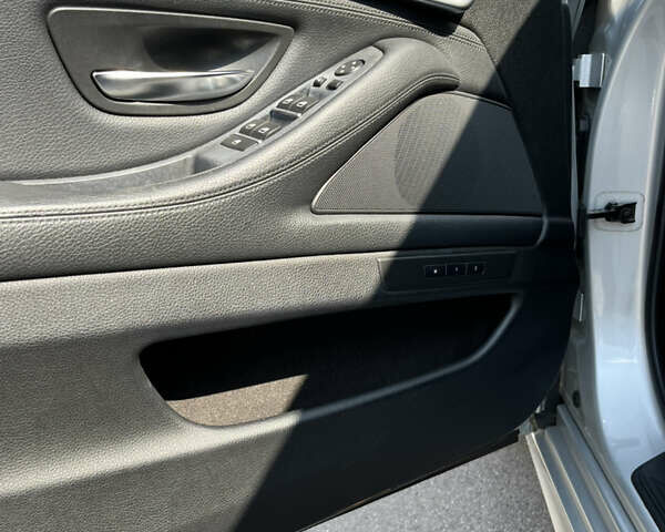 Сірий БМВ 5 Серія, об'ємом двигуна 2 л та пробігом 192 тис. км за 16500 $, фото 12 на Automoto.ua