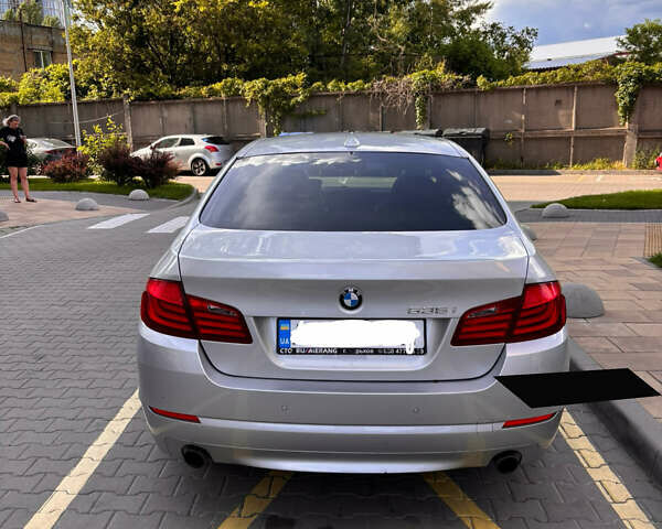 Серый БМВ 5 Серия, объемом двигателя 3 л и пробегом 147 тыс. км за 14399 $, фото 7 на Automoto.ua