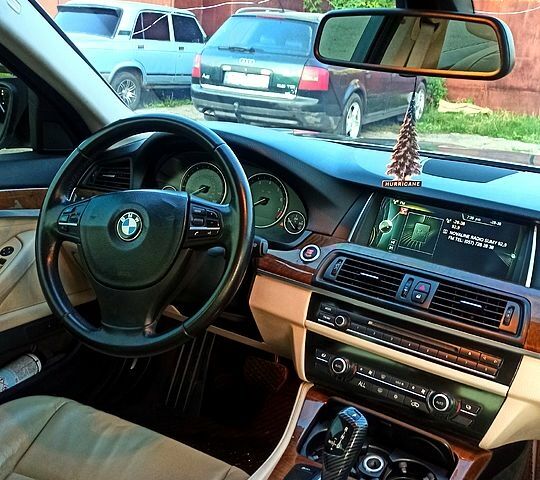 Серый БМВ 5 Серия, объемом двигателя 3 л и пробегом 244 тыс. км за 12200 $, фото 5 на Automoto.ua