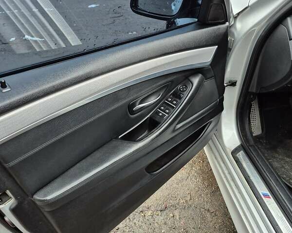 Серый БМВ 5 Серия, объемом двигателя 3 л и пробегом 279 тыс. км за 14899 $, фото 23 на Automoto.ua