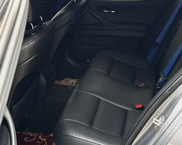 Серый БМВ 5 Серия, объемом двигателя 2 л и пробегом 260 тыс. км за 15450 $, фото 61 на Automoto.ua