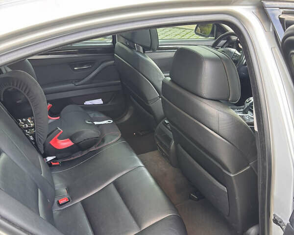 Серый БМВ 5 Серия, объемом двигателя 3 л и пробегом 147 тыс. км за 14399 $, фото 4 на Automoto.ua