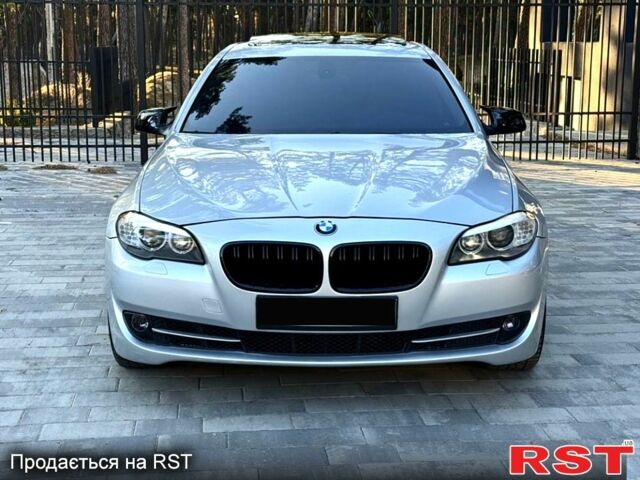 Сірий БМВ 5 Серія, об'ємом двигуна 3 л та пробігом 270 тис. км за 12000 $, фото 1 на Automoto.ua