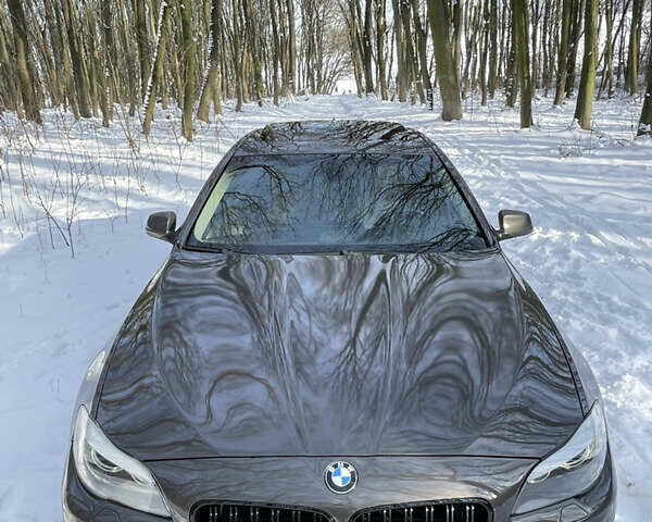 Серый БМВ 5 Серия, объемом двигателя 3 л и пробегом 271 тыс. км за 10900 $, фото 5 на Automoto.ua