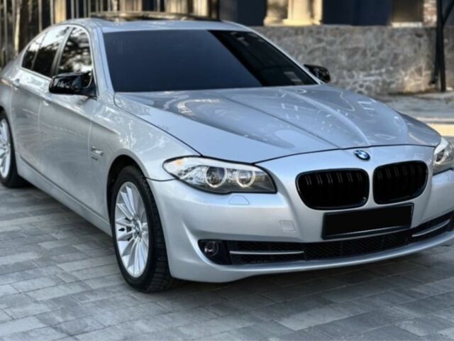 Сірий БМВ 5 Серія, об'ємом двигуна 3 л та пробігом 270 тис. км за 12000 $, фото 2 на Automoto.ua