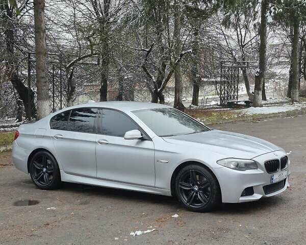 Серый БМВ 5 Серия, объемом двигателя 3 л и пробегом 279 тыс. км за 14899 $, фото 4 на Automoto.ua