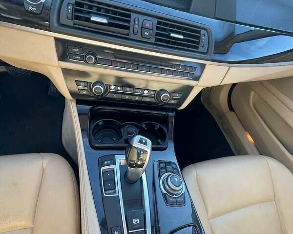 Серый БМВ 5 Серия, объемом двигателя 2 л и пробегом 301 тыс. км за 10900 $, фото 5 на Automoto.ua