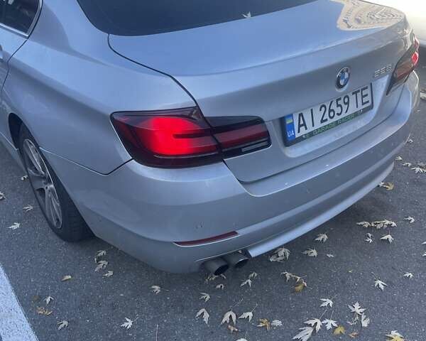 Серый БМВ 5 Серия, объемом двигателя 3 л и пробегом 195 тыс. км за 12000 $, фото 1 на Automoto.ua