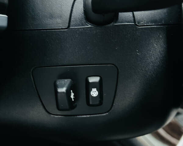 Серый БМВ 5 Серия, объемом двигателя 2 л и пробегом 255 тыс. км за 12000 $, фото 9 на Automoto.ua