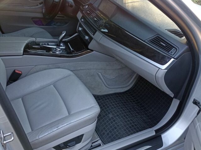 Сірий БМВ 5 Серія, об'ємом двигуна 3 л та пробігом 221 тис. км за 12500 $, фото 14 на Automoto.ua