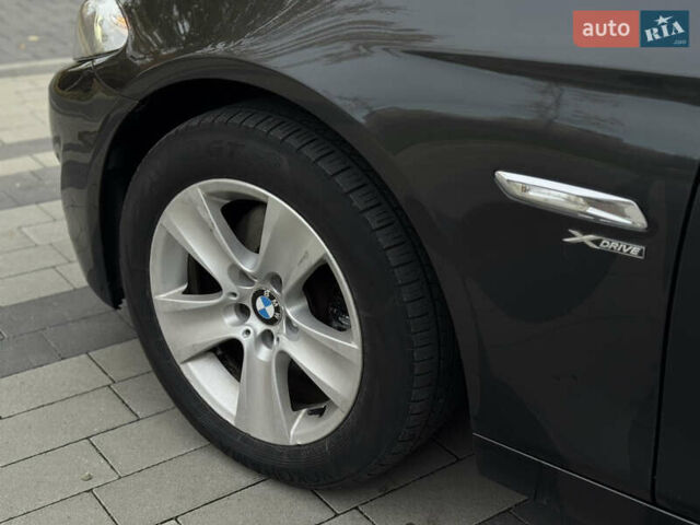 Сірий БМВ 5 Серія, об'ємом двигуна 2 л та пробігом 248 тис. км за 11999 $, фото 16 на Automoto.ua