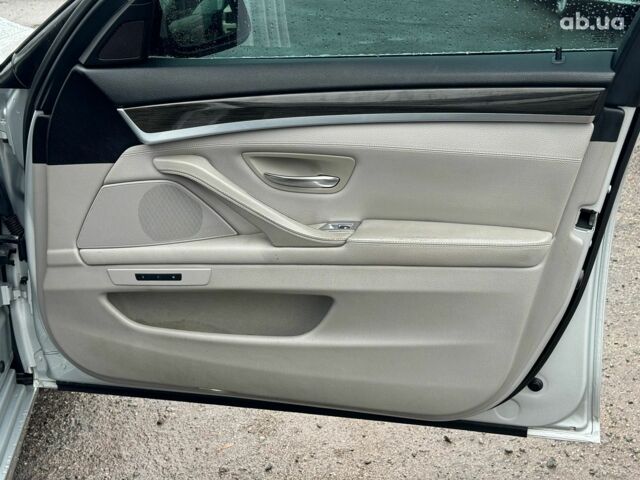 Серый БМВ 5 Серия, объемом двигателя 2 л и пробегом 310 тыс. км за 12340 $, фото 24 на Automoto.ua