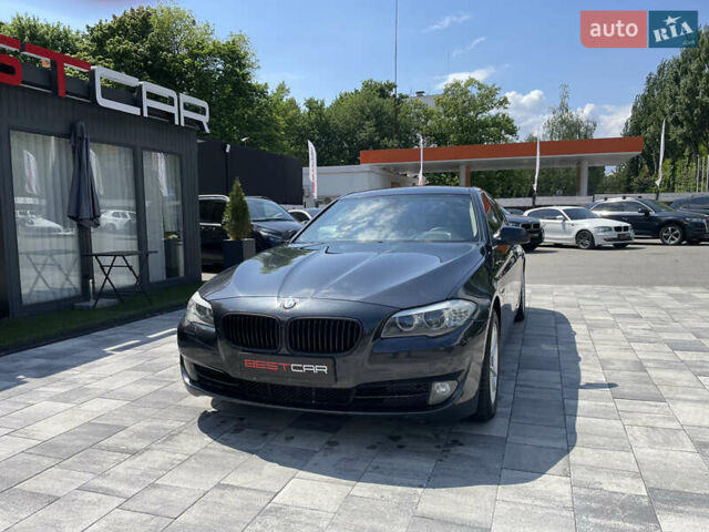 Серый БМВ 5 Серия, объемом двигателя 0 л и пробегом 180 тыс. км за 15000 $, фото 3 на Automoto.ua