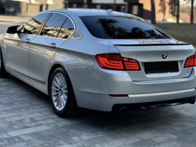 Сірий БМВ 5 Серія, об'ємом двигуна 3 л та пробігом 270 тис. км за 12000 $, фото 3 на Automoto.ua