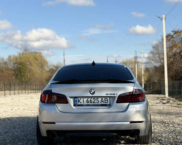 Серый БМВ 5 Серия, объемом двигателя 3 л и пробегом 223 тыс. км за 13000 $, фото 7 на Automoto.ua