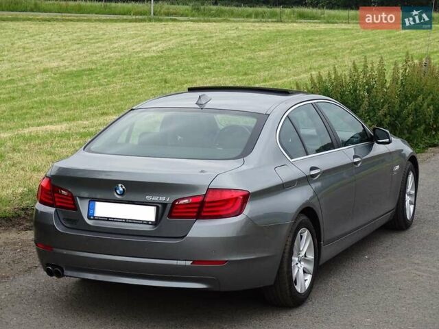 Серый БМВ 5 Серия, объемом двигателя 2.99 л и пробегом 208 тыс. км за 12000 $, фото 12 на Automoto.ua