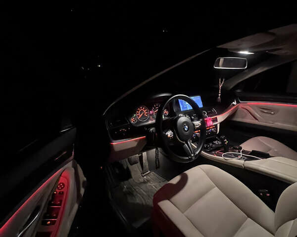 Серый БМВ 5 Серия, объемом двигателя 3 л и пробегом 360 тыс. км за 12250 $, фото 36 на Automoto.ua