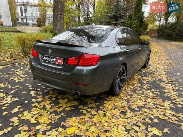 Серый БМВ 5 Серия, объемом двигателя 3 л и пробегом 275 тыс. км за 13490 $, фото 6 на Automoto.ua