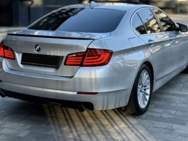 Сірий БМВ 5 Серія, об'ємом двигуна 3 л та пробігом 270 тис. км за 12000 $, фото 4 на Automoto.ua