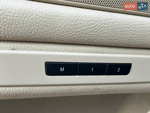 Серый БМВ 5 Серия, объемом двигателя 3 л и пробегом 270 тыс. км за 11700 $, фото 50 на Automoto.ua