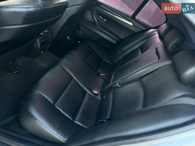 Серый БМВ 5 Серия, объемом двигателя 3 л и пробегом 260 тыс. км за 13400 $, фото 16 на Automoto.ua