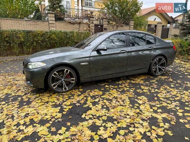 Серый БМВ 5 Серия, объемом двигателя 3 л и пробегом 275 тыс. км за 13490 $, фото 10 на Automoto.ua