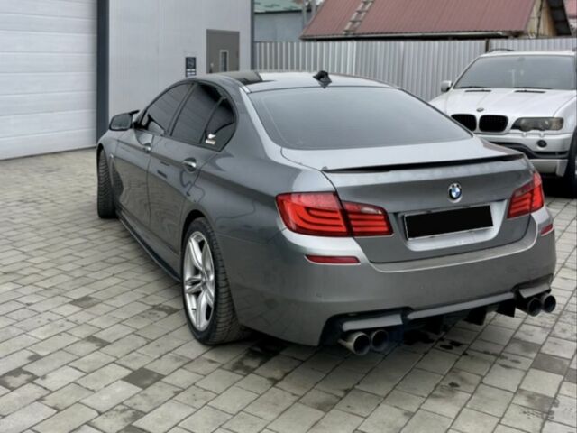 Серый БМВ 5 Серия, объемом двигателя 3 л и пробегом 307 тыс. км за 18500 $, фото 9 на Automoto.ua