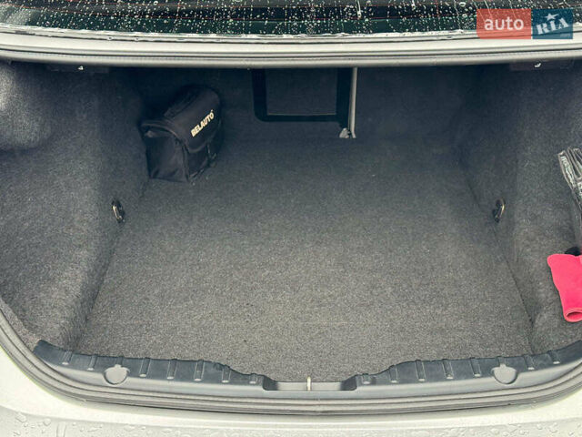 Серый БМВ 5 Серия, объемом двигателя 2 л и пробегом 310 тыс. км за 12390 $, фото 19 на Automoto.ua