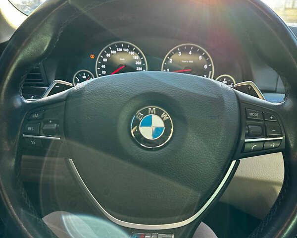 Серый БМВ 5 Серия, объемом двигателя 3 л и пробегом 272 тыс. км за 17000 $, фото 1 на Automoto.ua