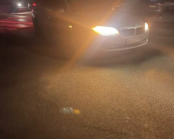 Серый БМВ 5 Серия, объемом двигателя 3 л и пробегом 195 тыс. км за 12000 $, фото 3 на Automoto.ua