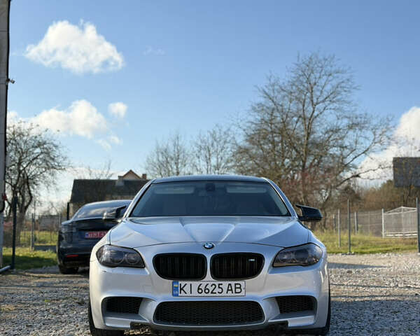 Серый БМВ 5 Серия, объемом двигателя 3 л и пробегом 223 тыс. км за 13000 $, фото 2 на Automoto.ua