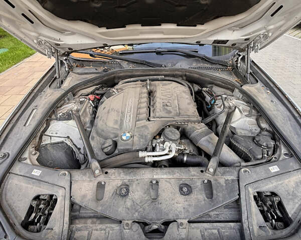 Серый БМВ 5 Серия, объемом двигателя 3 л и пробегом 147 тыс. км за 14399 $, фото 9 на Automoto.ua