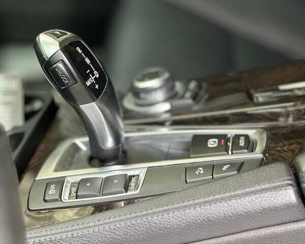 Серый БМВ 5 Серия, объемом двигателя 2 л и пробегом 265 тыс. км за 12299 $, фото 16 на Automoto.ua