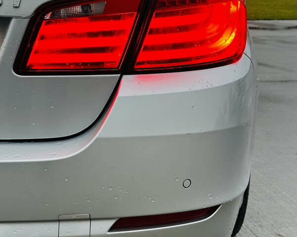 Серый БМВ 5 Серия, объемом двигателя 2 л и пробегом 255 тыс. км за 12000 $, фото 31 на Automoto.ua