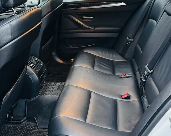 Серый БМВ 5 Серия, объемом двигателя 2 л и пробегом 255 тыс. км за 12000 $, фото 18 на Automoto.ua